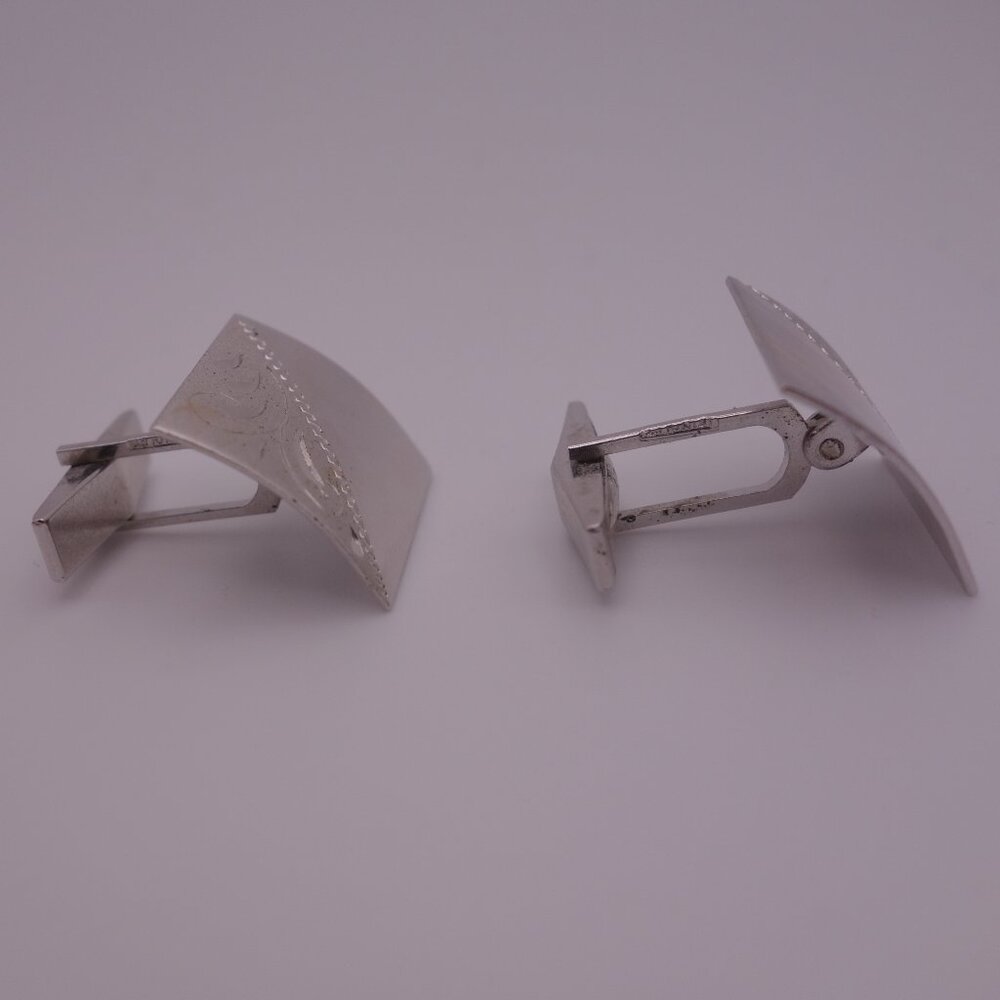 Silver Color Cuff Links with Pattern - Picture 3 of 14
